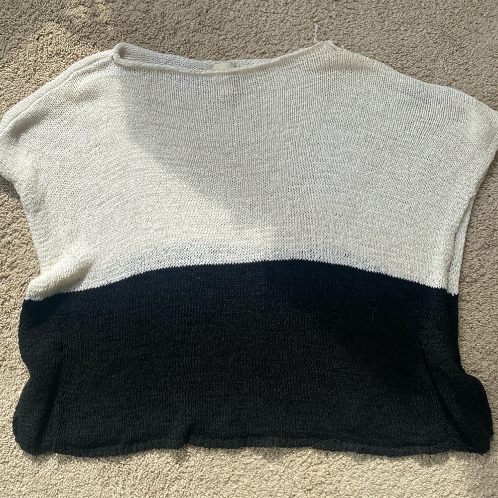 small/medium white & black Chico’s blouse